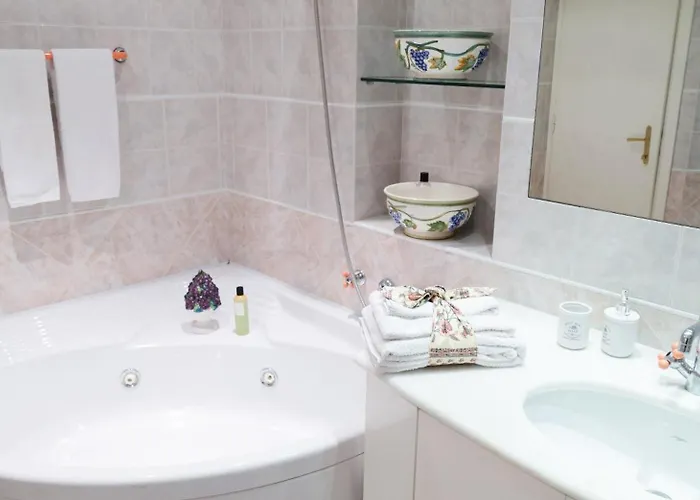 La Luna E I Falo Luxury