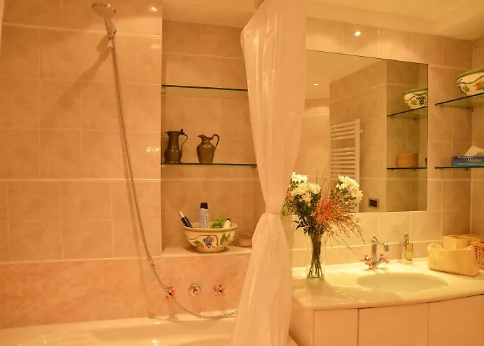 La Luna E I Falo Luxury Oda ve Kahvaltı 4*