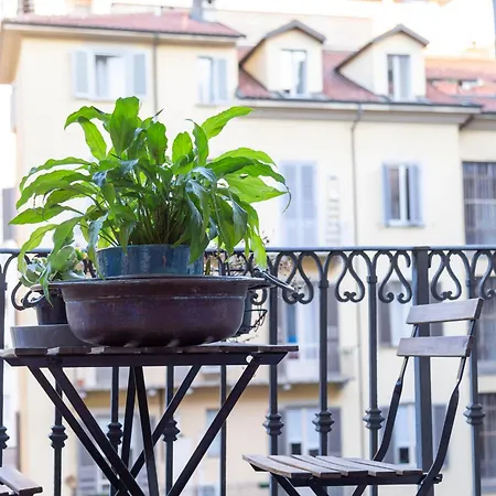 فندق مبيت وإفطار La Luna E I Falo Luxury تورينو