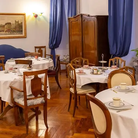 La Luna E I Falo Luxury Panzió 4*