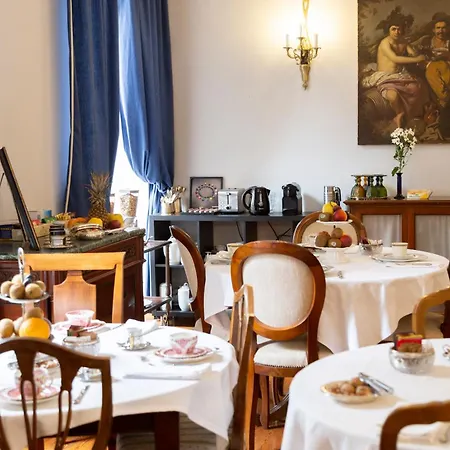 La Luna E I Falo Luxury