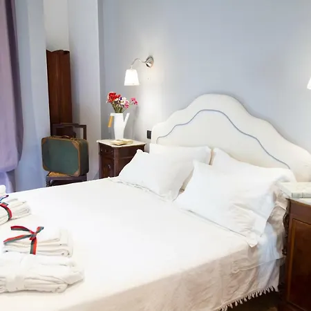 La Luna E I Falo Luxury Panzió Torino